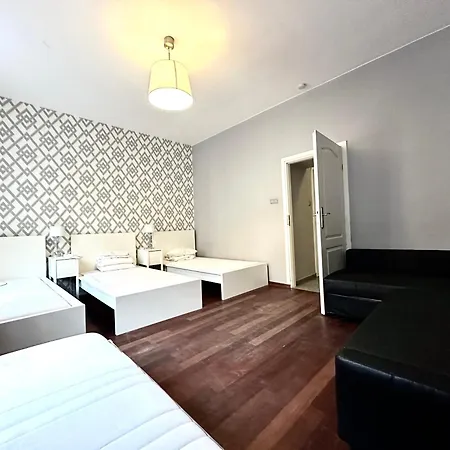 Ratusz 15 - On Main Square